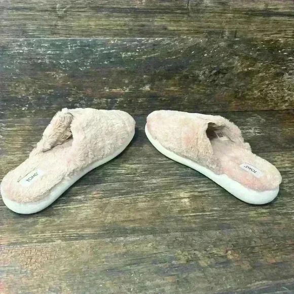 Toms Women’s Slippers Pink Fur Size 10 - Picture 4 of 6